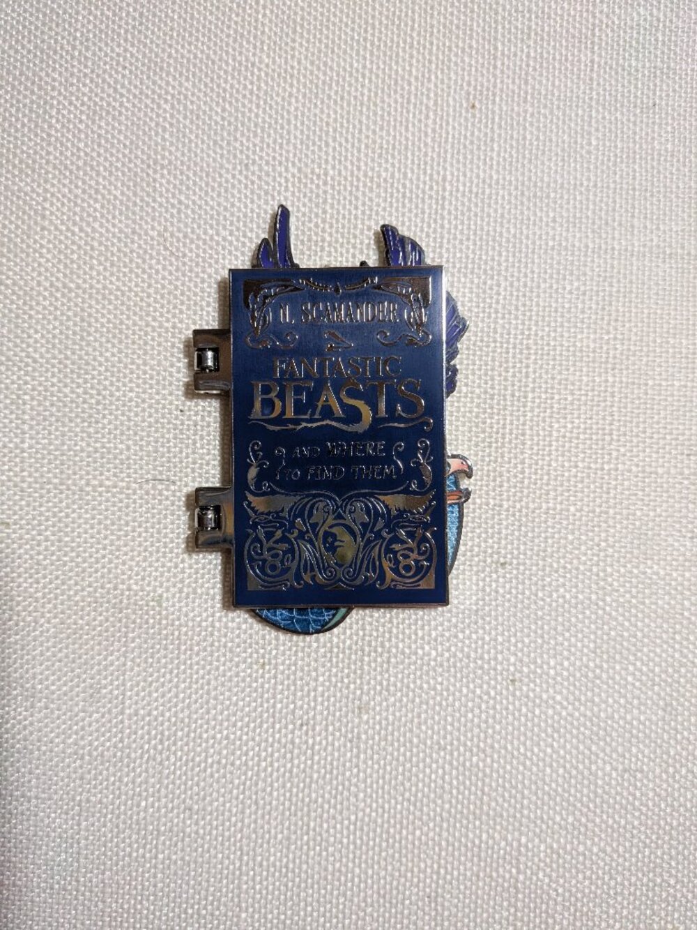 Fantastic Beast hinged book with Occamy pin